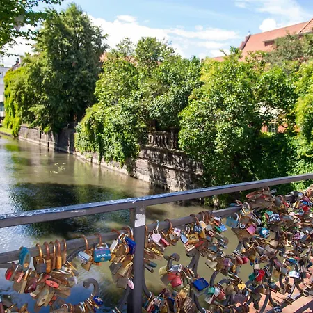 Maya's Flats 61 - Bridge * Gdańsk