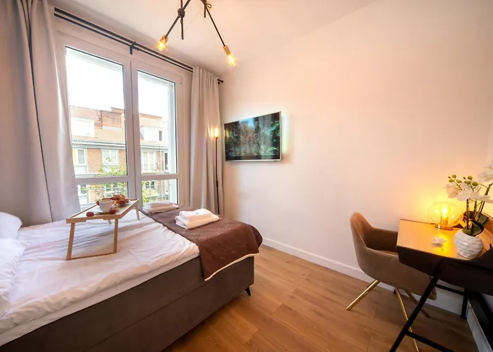 Maya's Flats & 61 - Bridge