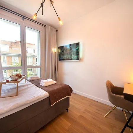 Maya's Flats & 61 - Bridge