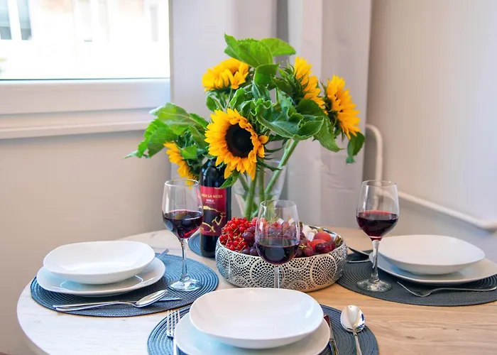 Maya's Flats & 61 - Bridge *