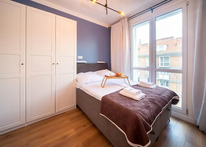 Maya's Flats & 61 - Bridge *