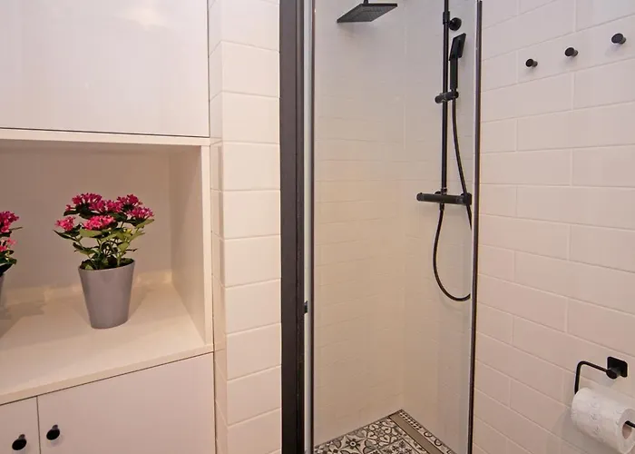 Maya's Flats & 61 - Bridge Gdansk