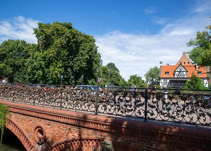 Maya's Flats & 61 - Bridge *