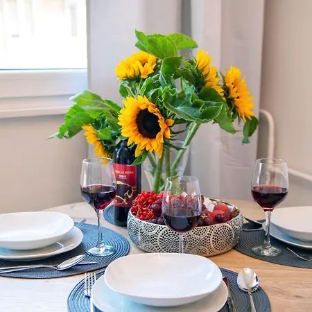 Maya's Flats & 61 - Bridge *